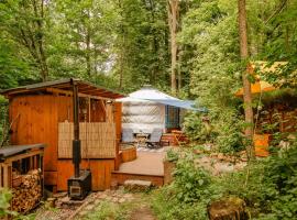 Gambaran Hotel: Yurt in the Wood
