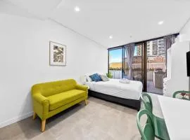 Arthur Hotel Bondi Junction no reception and house keeping no sofa bed
