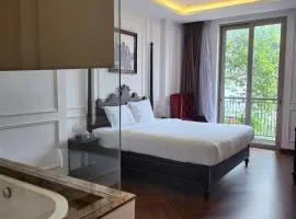 Mia Hotel