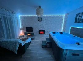 Hotel Photo: Appartement jacuzzi mondonville