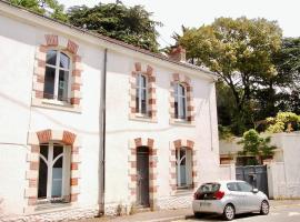 Fotos de Hotel: Un jardin en ville