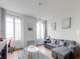 Фотографія готелю: Bel appartement Haussmannien au coeur du 7ème