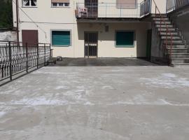 Appartamento Riolunato (MO), ξενοδοχείο σε Riolunato