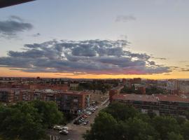 Hotel Foto: Alojamiento ENTERO en Madrid, con ACCESO PRIVADO