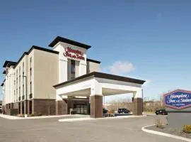 Hampton Inn & Suites St. Louis/Alton, IL, מלון באלטון