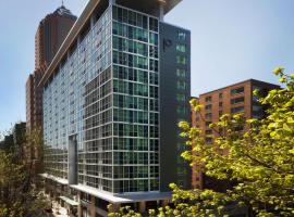 The Porter Portland, Curio Collection By Hilton, hotel i Portland