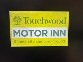 Hotel fotoğraf: Touchwood Motor Inn & Inner City Camping Ground