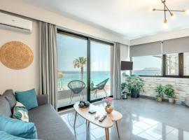 Zdjęcie hotelu: Seafront Escape at Koum Kapi in Chania old Town