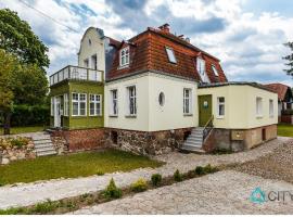 Fotos de Hotel: Apartament z Werandą w Dworku Oliwskim