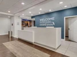Holiday Inn Express & Suites Destin - Miramar Beach by IHG