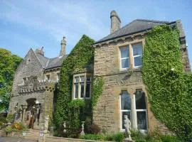 Hunday Manor Country House Hotel, hotel in Workington