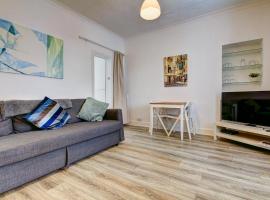 Apartment Caerlaverock Road, hotel v destinaci Prestwick