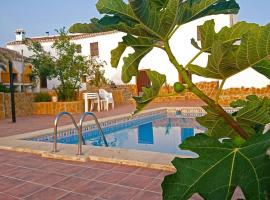 Hotel fotoğraf: Gîte rural 100 % authentique (8 pers) avec piscine