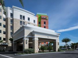 Home2 Suites By Hilton Cape Canaveral Cruise Port, ξενοδοχείο σε Κέιπ Κανάβεραλ