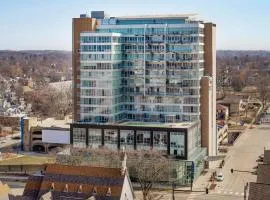 Hotel Chauncey Iowa City, Tapestry Collection by Hilton