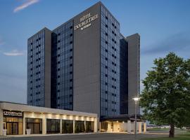Hotel Photo: Doubletree By Hilton Pointe Claire Montreal Airport West
