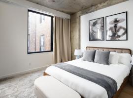 Hotel Foto: Chic and Spacious 2BD Apt with washer and dryer in unit