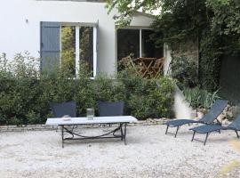 Hotel Photo: Maison calme et verdure