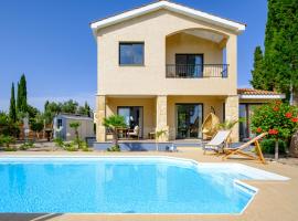 Hotel Photo: Villa Aphropean 3bed Villa Wprivate Pool