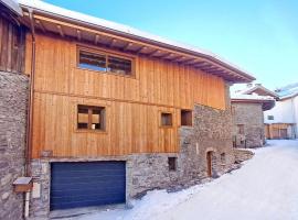 호텔 사진: Comfortable and cosy chalet in Méribel, in the traditional village of Les Allues