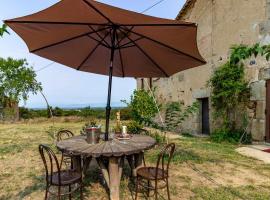 Fotos de Hotel: Can Camós Casa rural cercana a la Costa Brava