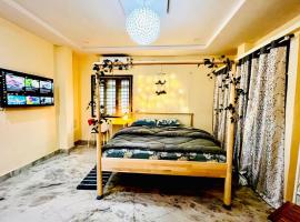 Hotel Photo: Hyderabadi Hideaway Guest House