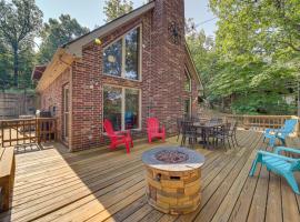 A picture of the hotel: Lakefront Paradise in Eucha Boat Dock, Fire Pit!