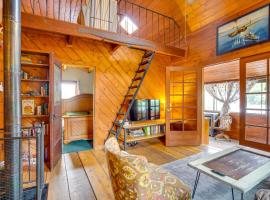 Hotel Foto: Bisbee Vacation Rental with Mountain Views and Sunroom