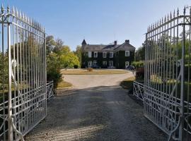 A picture of the hotel: Domaine de Beaucamp