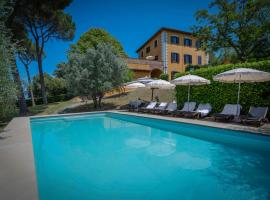 Foto di Hotel: Villa Recanati, Val D'orcia, Private Pool, Jacuzzi, Wifi