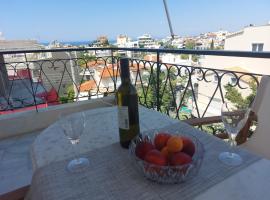 Hotel fotografie: Sea view,big and comfortable appartment in Voula