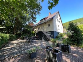 Hotel fotoğraf: Platell Ferienhäuser Harz Lonau