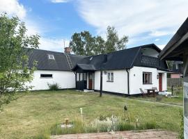 호텔 사진: Spacious holiday home, Visby and Toft