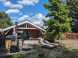 Hotel foto: Chalet "Het Biggetje" met hottub