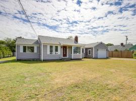 Hotelfotos: Charming Yarmouth Home with Patio and Fire Pit!