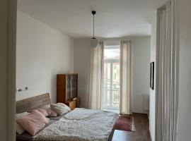 Hotel Photo: Mama's apartment in Letna