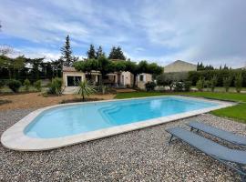 Hotel foto: Villa au calme avec piscine chauffée