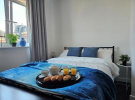 Hotel Foto: Spacious Two Bedroom Apartment with 2 En-suite Bathrooms