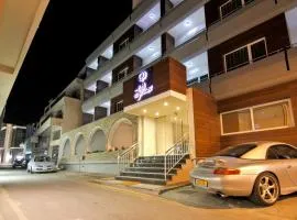 基普里亚努城酒店