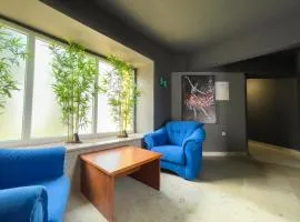 GRAND - Beachfront Rooms & Apartments