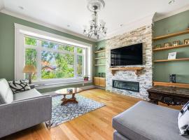 Hotel Photo: Vancouver Haven: Luxurious 5-Bedroom Retreat