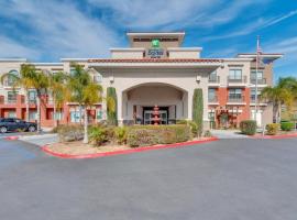 Foto do Hotel: Holiday Inn Express Hotel & Suites Lake Elsinore, an IHG Hotel