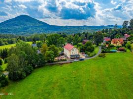 Foto di Hotel: Penzion Zvoneček