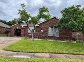 Hình ảnh khách sạn: Spacious Luxury 3BD Oasis Home North Richland Hills Texas