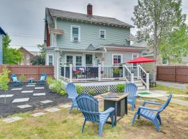 Hotel fotoğraf: Family-Friendly Glens Falls Home with Sun Porch