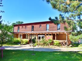 Center Angelos, Hotel in Bronków