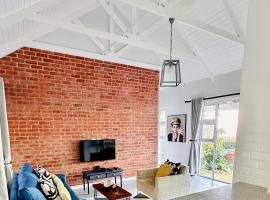 รูปภาพของโรงแรม: Stylish Loft Style Apartment