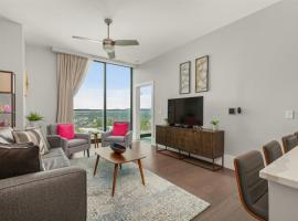 Foto di Hotel: 'Southern Exposure' A Luxury Downtown Condo with Mountain and City Views at Arras Vacation Rentals
