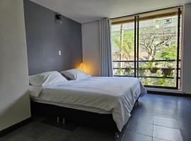 Hotel fotoğraf: Beautiful studio apartment in the heart of the Poblado