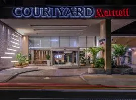 Courtyard by Marriott Bethesda Chevy Chase, hotel di Bethesda